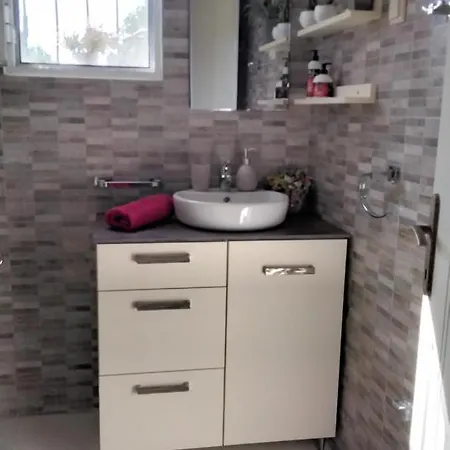 Elia By The Sea * Psakoudia